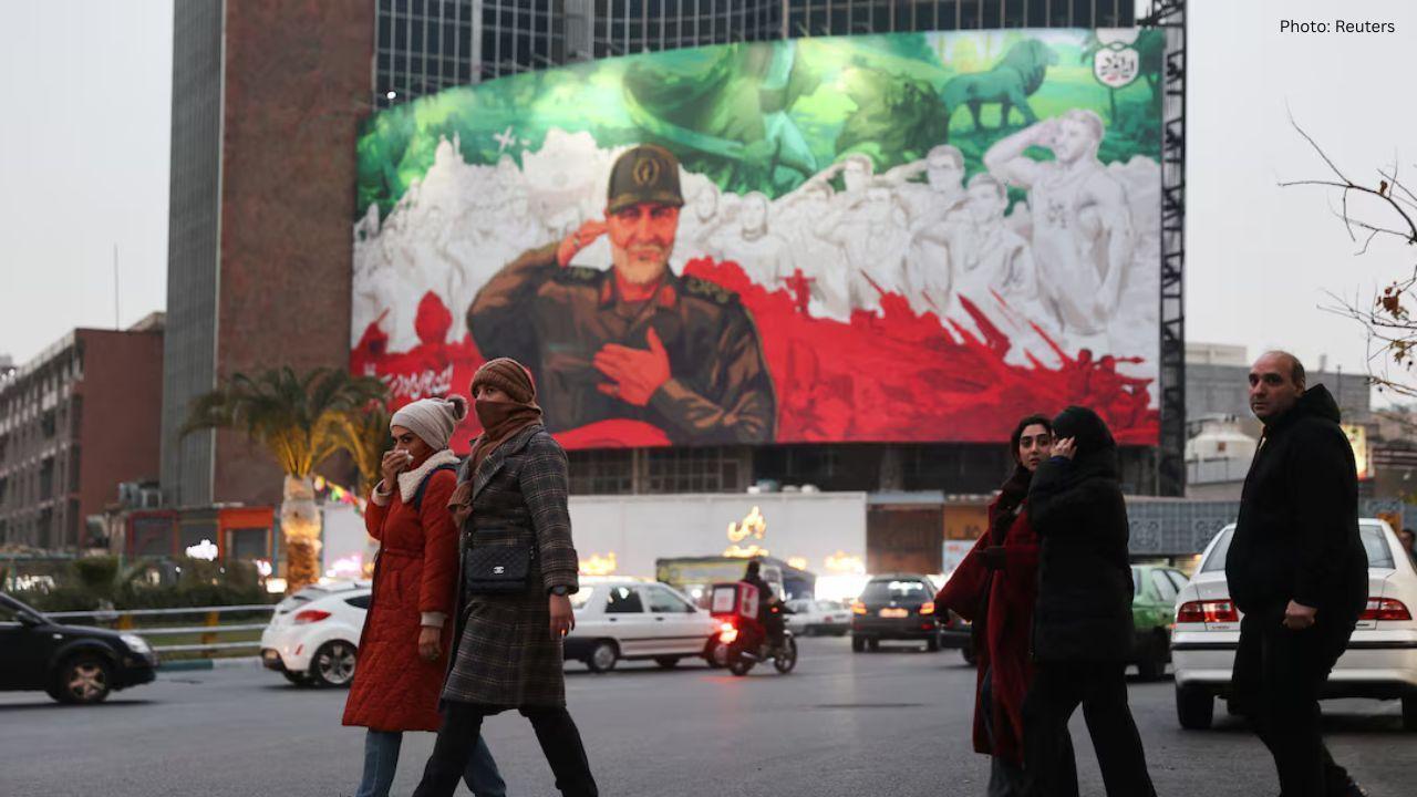 Trump Issues Stark Warning to Iran as Nationwide Protests Escalate