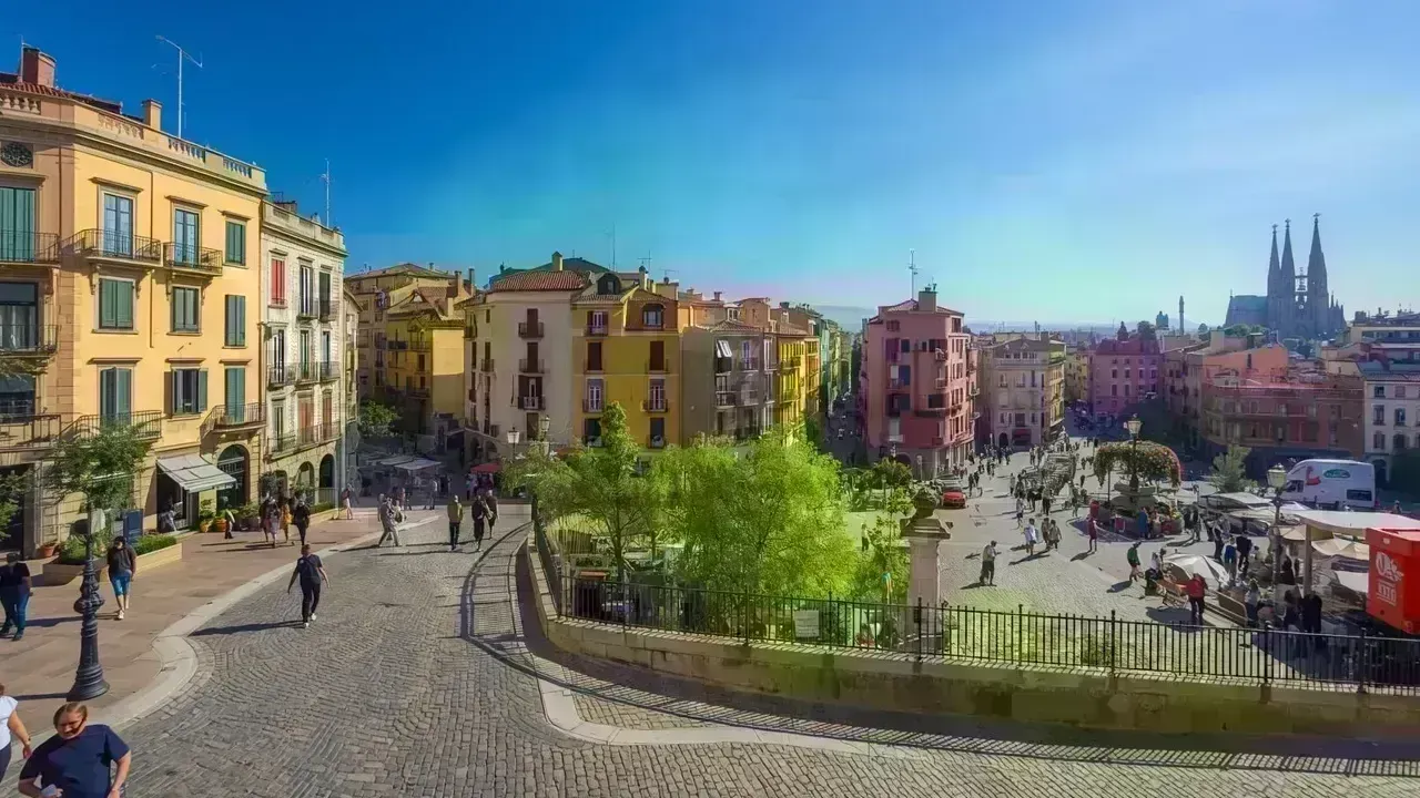 Optimal Areas to Experience Walkable Sightseeing in Barcelona