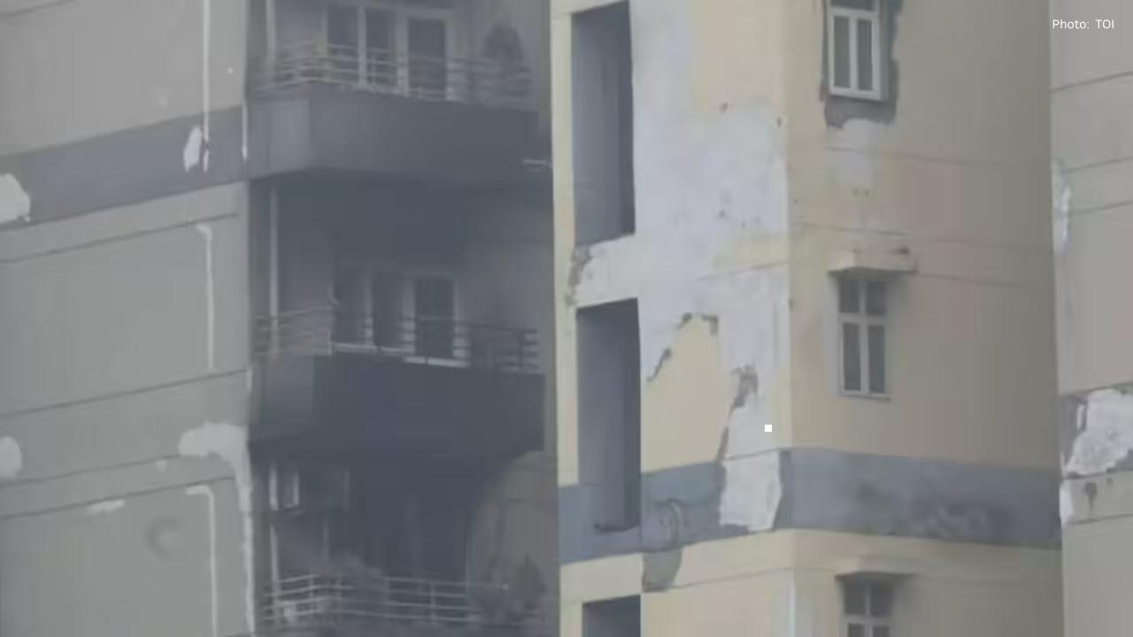 Tragic Fire Claims Lives of Three in Delhi's DMRC Staff Quarters
