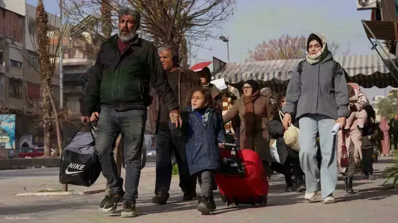 Intensifying Violence in Aleppo: Syrian Forces Clash with Kurdish Fighters