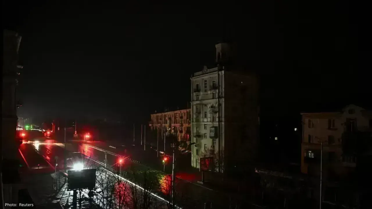 Power Outages Hit Southeastern Ukraine Amid Ongoing Russian Strikes