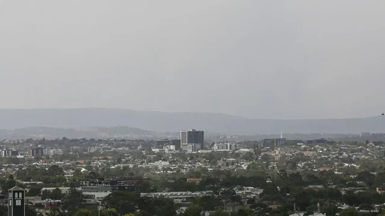 Victoria's Bushfire Crisis Grows: Three Missing and Homes Lost
