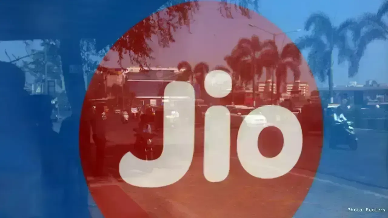 Reliance Jio Sets Its Sights on a 2.5% IPO in 2026, Sources Suggest