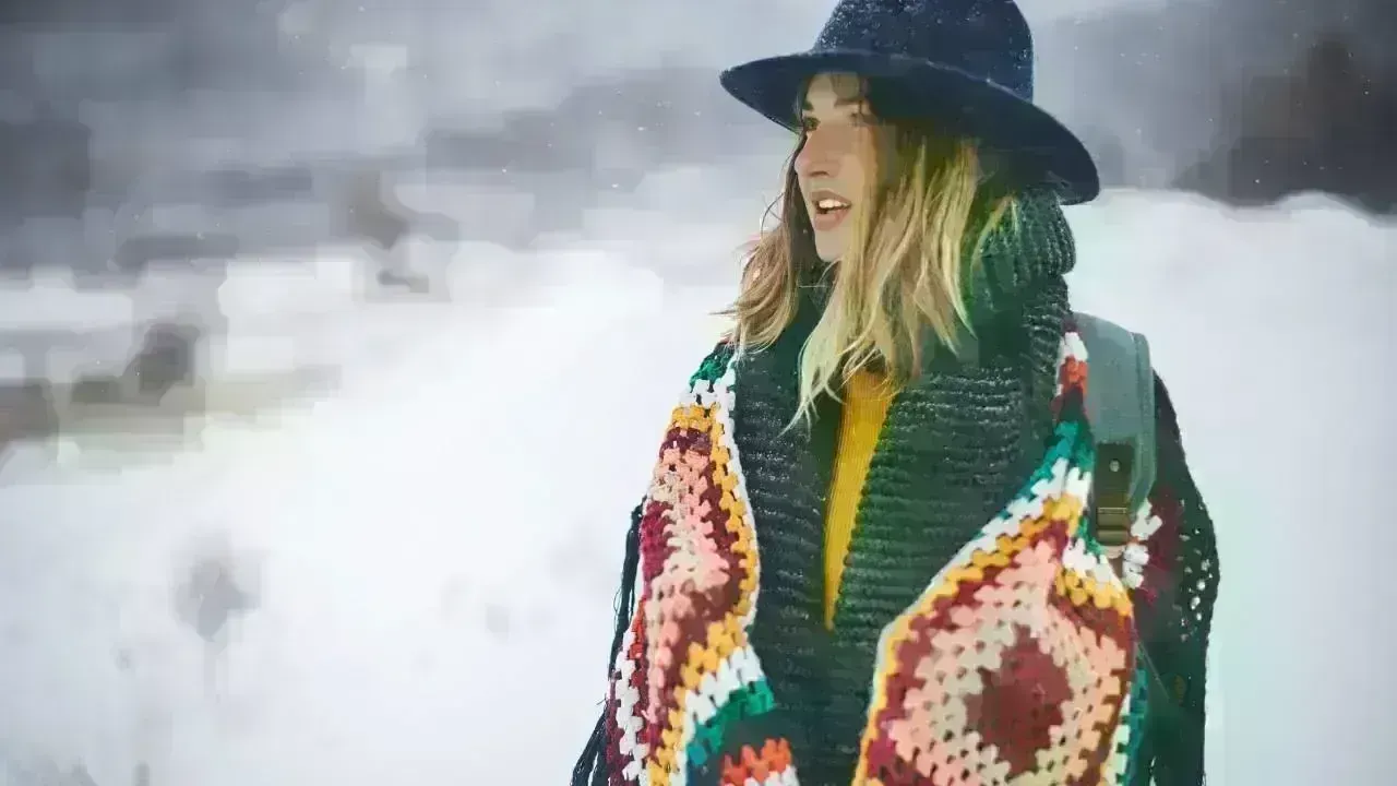 Woolen Wanderlust: The Ideal Winter Fashion for Travel and Exploration