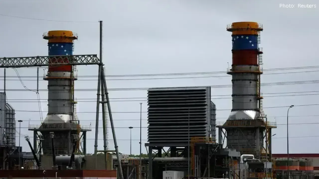Russia Defends Its Oil Interests in Venezuela Against Trump’s Claims
