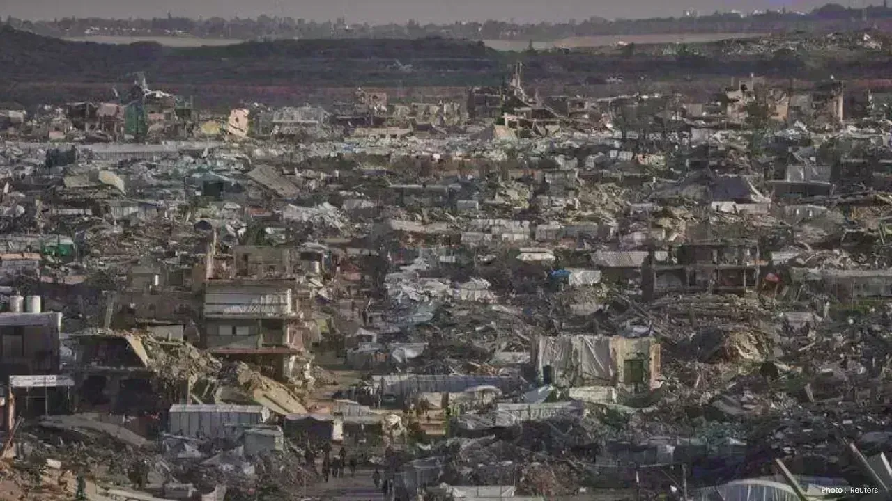 Trump’s Gaza Ceasefire Initiative Faces New Hurdles as It Advances
