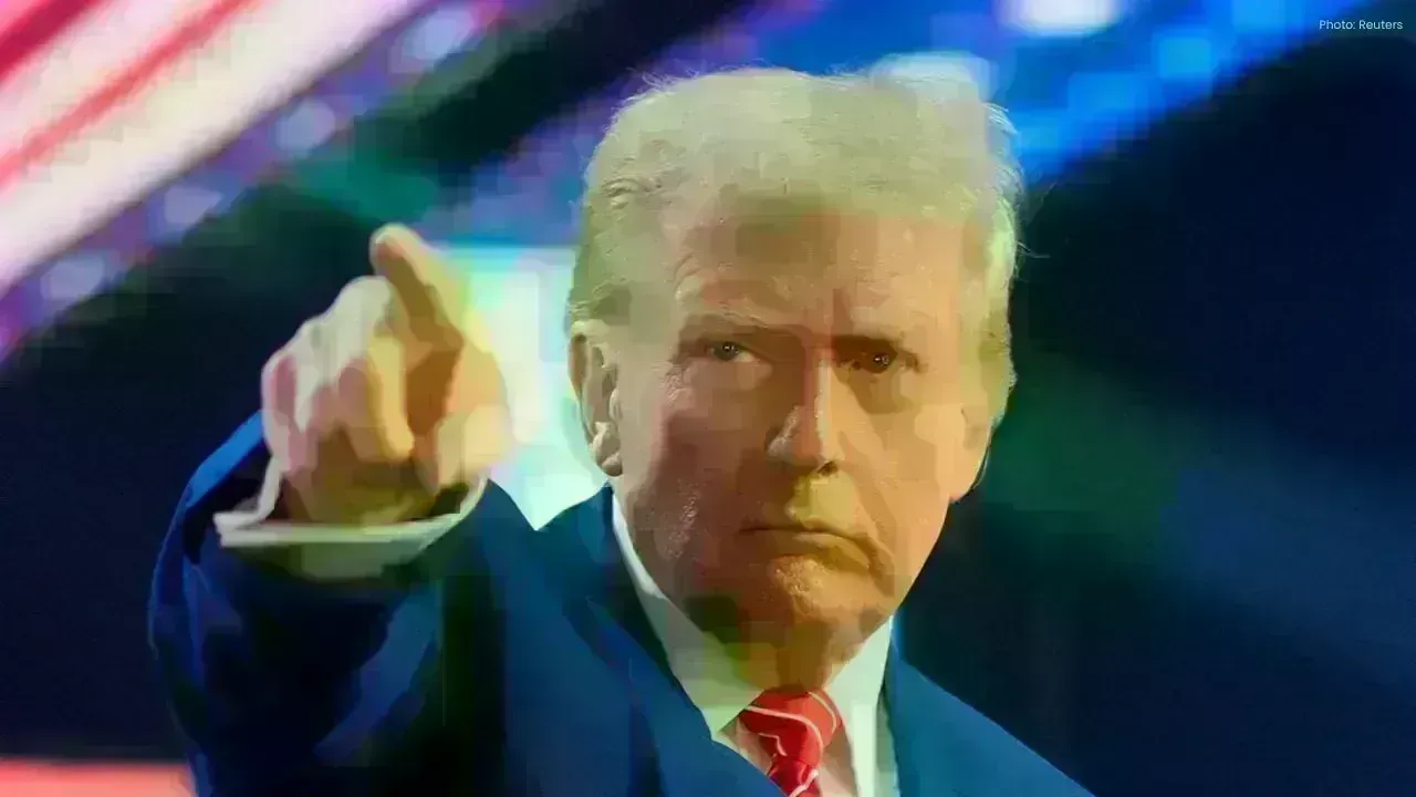 Trump Ties Greenland Initiative to Nobel Disappointment, Warns of Trade Tensions with Europe