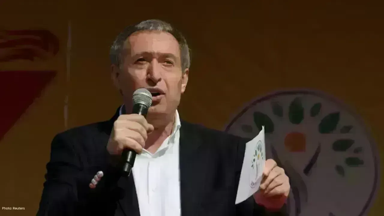 Turkey Urged to Renew PKK Peace Discussions Following Syrian Developments