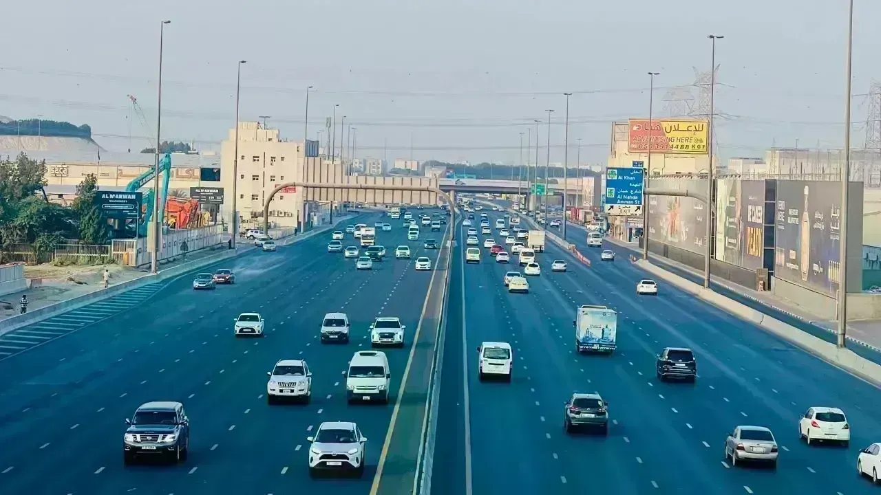 Traffic Snarls Between Dubai and Sharjah During Morning Rush