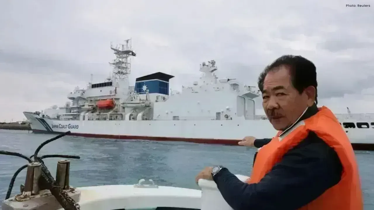 Japan Cautions Fishermen Against Approaching Disputed Senkaku Islands Amid China Tensions