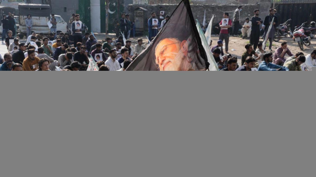 Pakistan Protests Turn Deadly After Iran Strikes