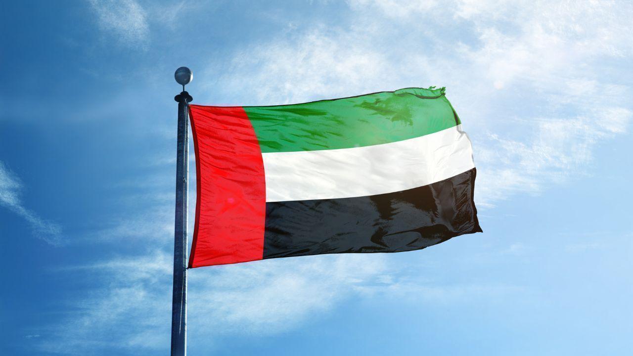 Dubai Residents Panic After Missile Attack Alerts on Phones