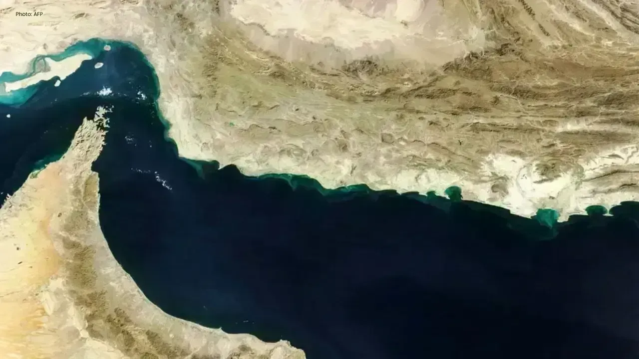 Maritime Traffic Resumes in the Strait of Hormuz
