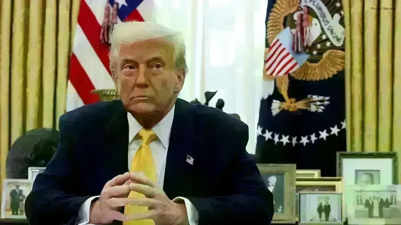 Trump Issues Stark Warning to Iran Over Oil Shipping Routes