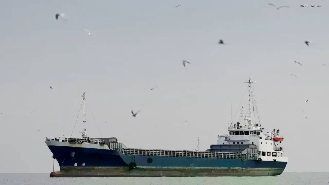 Iran Issues Warnings on Gulf Ports Amid U.S. Naval Blockade Plans