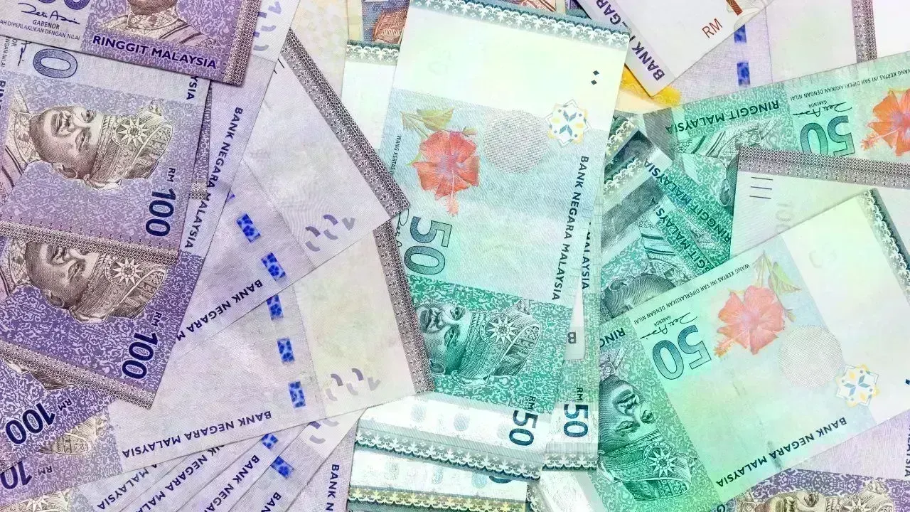 Ringgit Strengthens as GDP Data Approaches