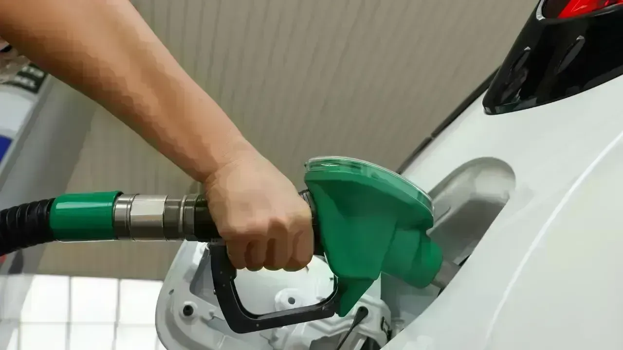 Canada Implements Fuel Tax Freeze Amidst Rising Gas Prices