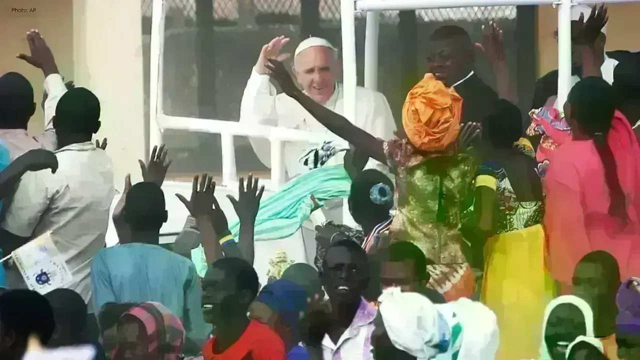 Pope Leo Remembers Pope Francis on His Anniversary