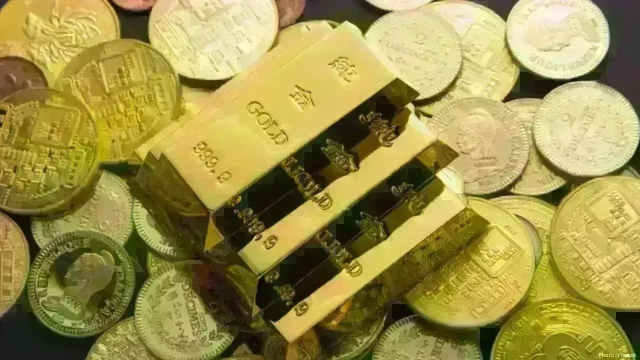 Gold Hits Nearly ₹1.50 Lakh as Silver Plummets Over ₹2,000