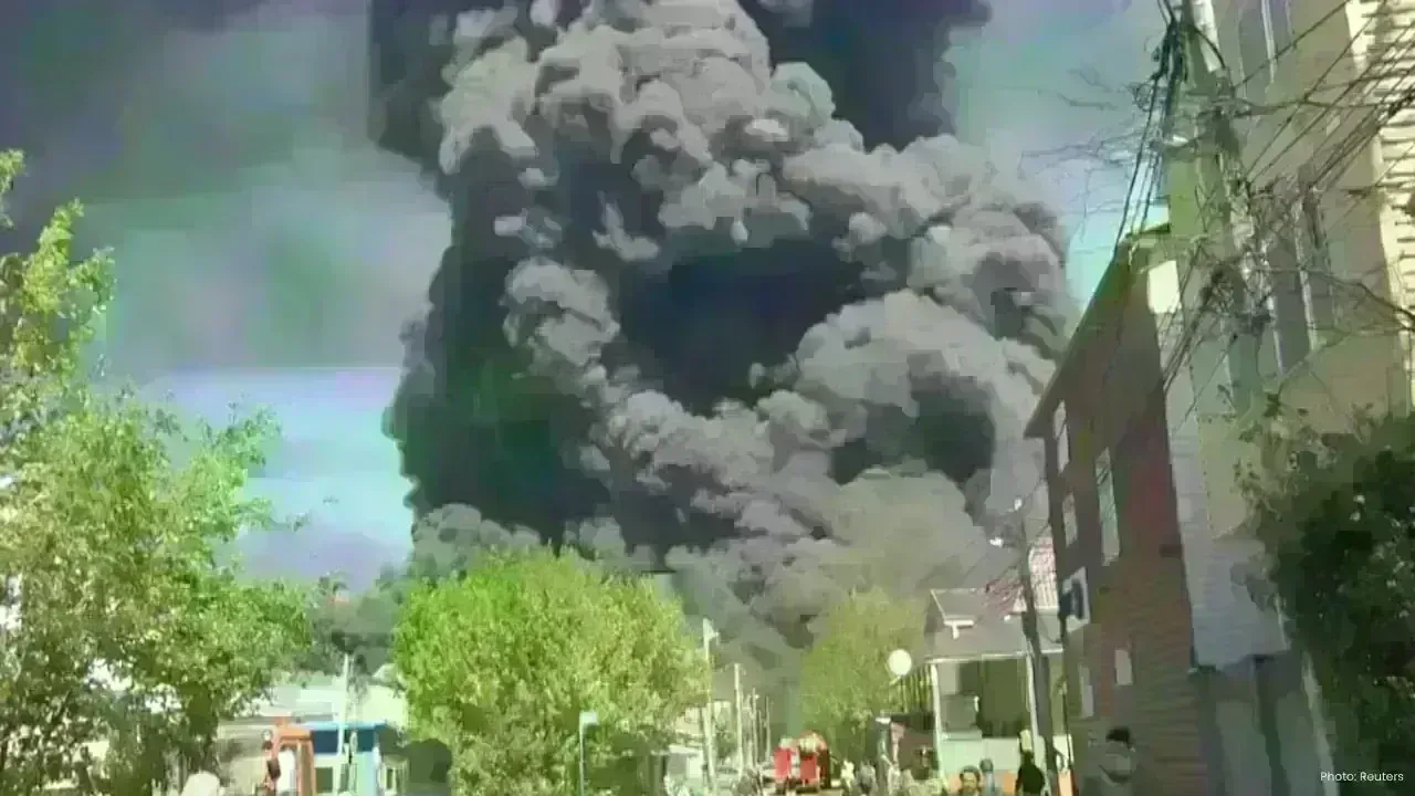 Ukrainian Drones Target Tuapse Oil Refinery, Ignite Major Blaze in Russia