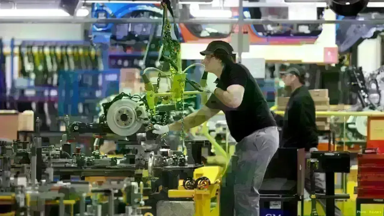 Rising Costs and Delivery Delays Plague UK Factories Amid Iran Conflict