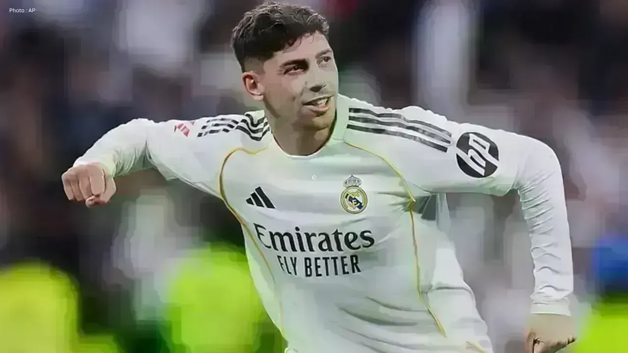 Valverde Injured in Teammate Collision During Match