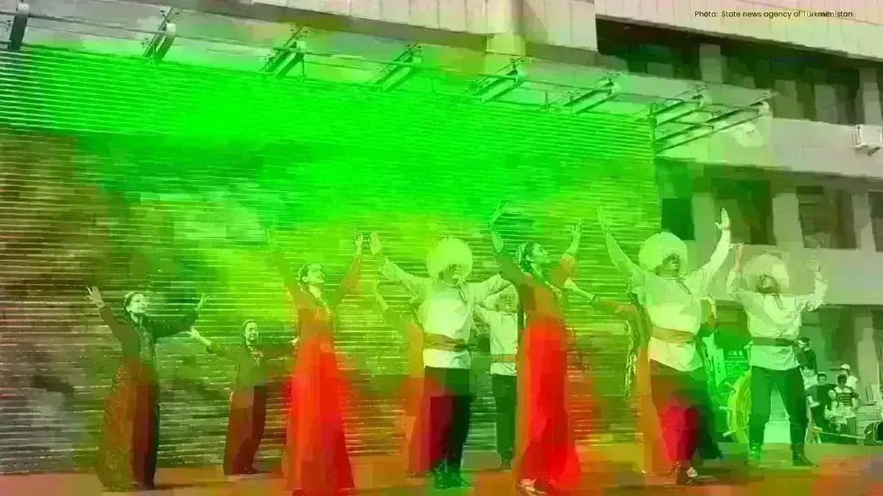 Turkmen Youth Shine at Cultural Festival in Beijing
