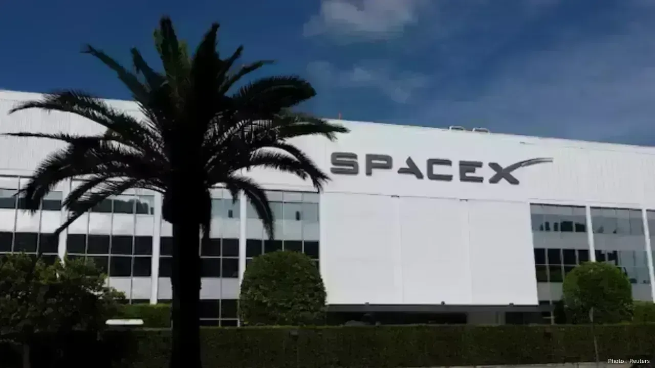SpaceX Accelerates Its Path to a Landmark IPO