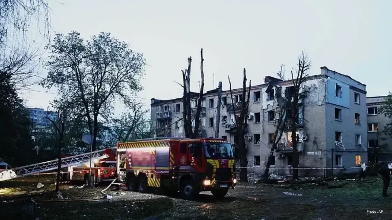 Escalation of Russian Air Strikes Targets Eight Ukrainian Regions