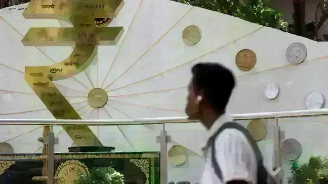 RBI Contemplates Interest Rate Increase to Counter Rupee Decline