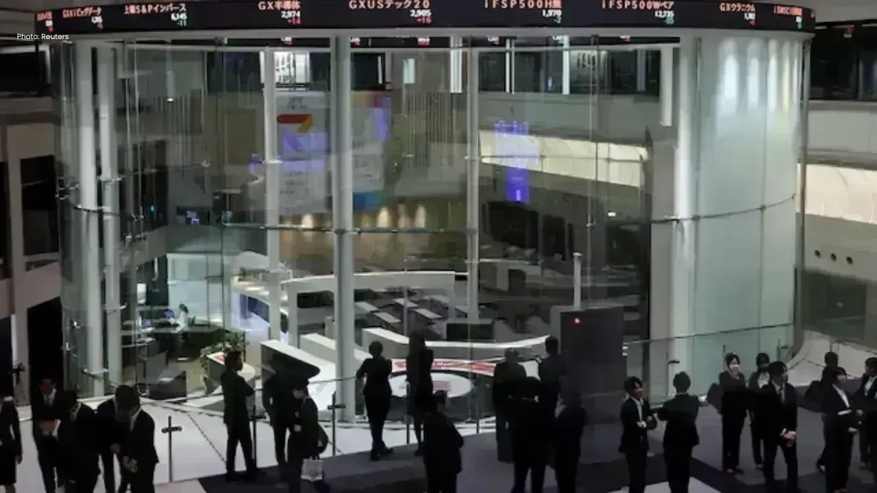 Nikkei Retreats as Investors Eye AI Stock Trends