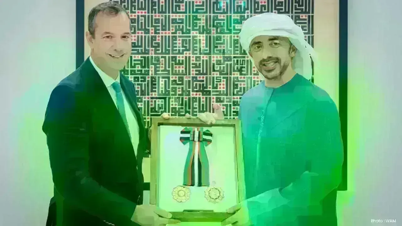 UAE Bestows Independence Order Upon UK Ambassador