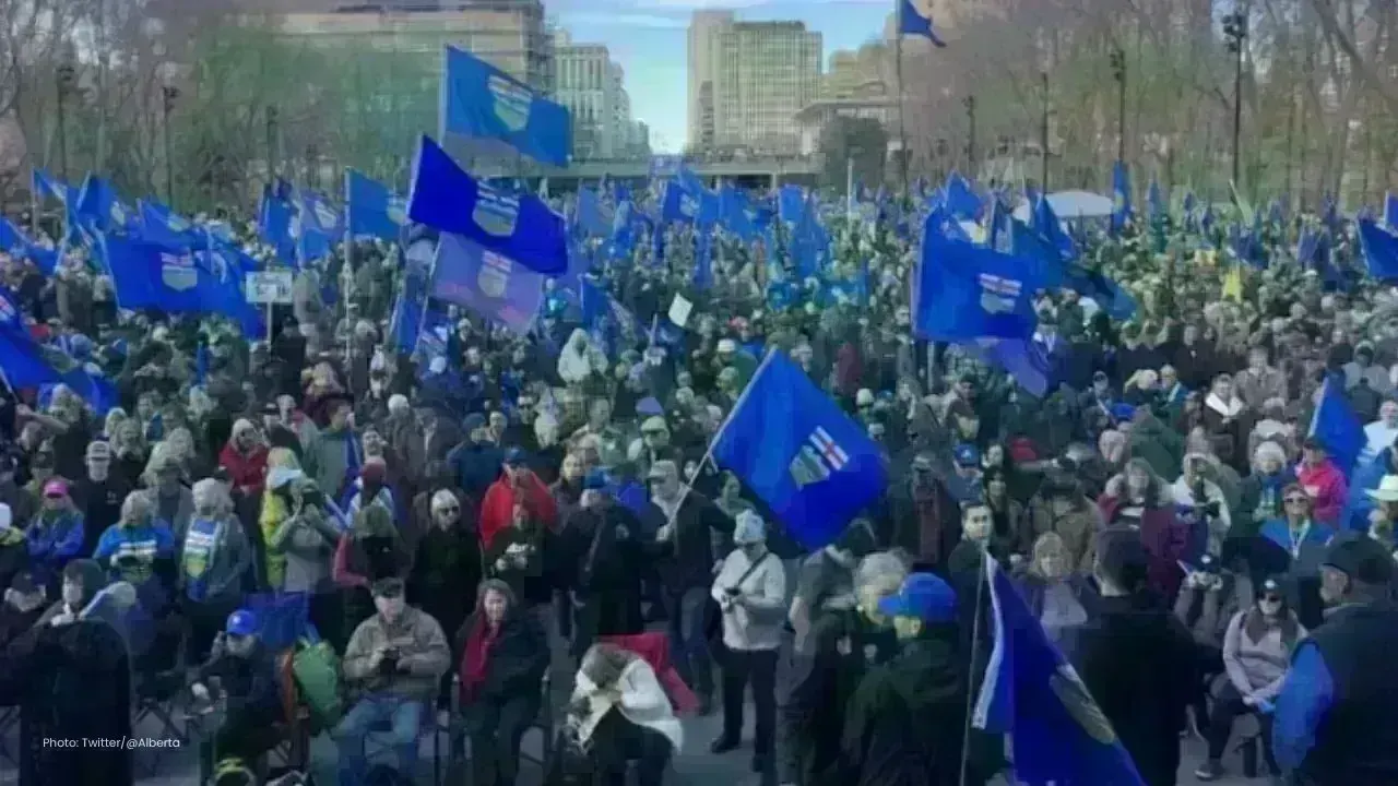 Massive Turnout in Alberta as Separation Discussions Heat Up