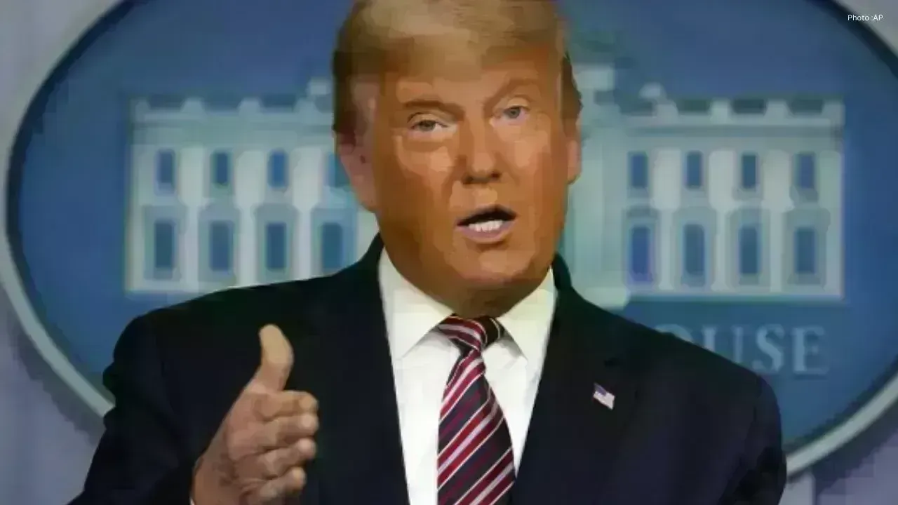 Trump Seeks Stricter Terms in Iran Deal Revision Over Uranium and Hormuz
