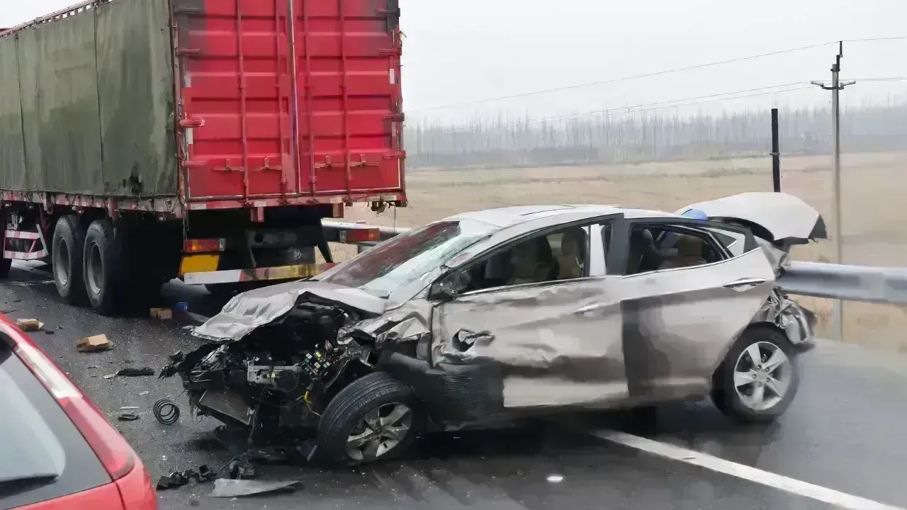 Eight Injured in Seven-Vehicle Crash on PLUS Expressway