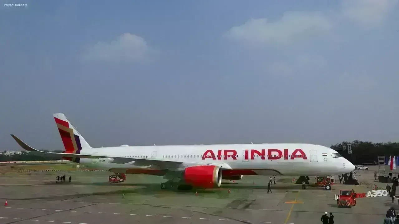 Air India Flight AI479 Crosses into Pakistan Airspace Briefly