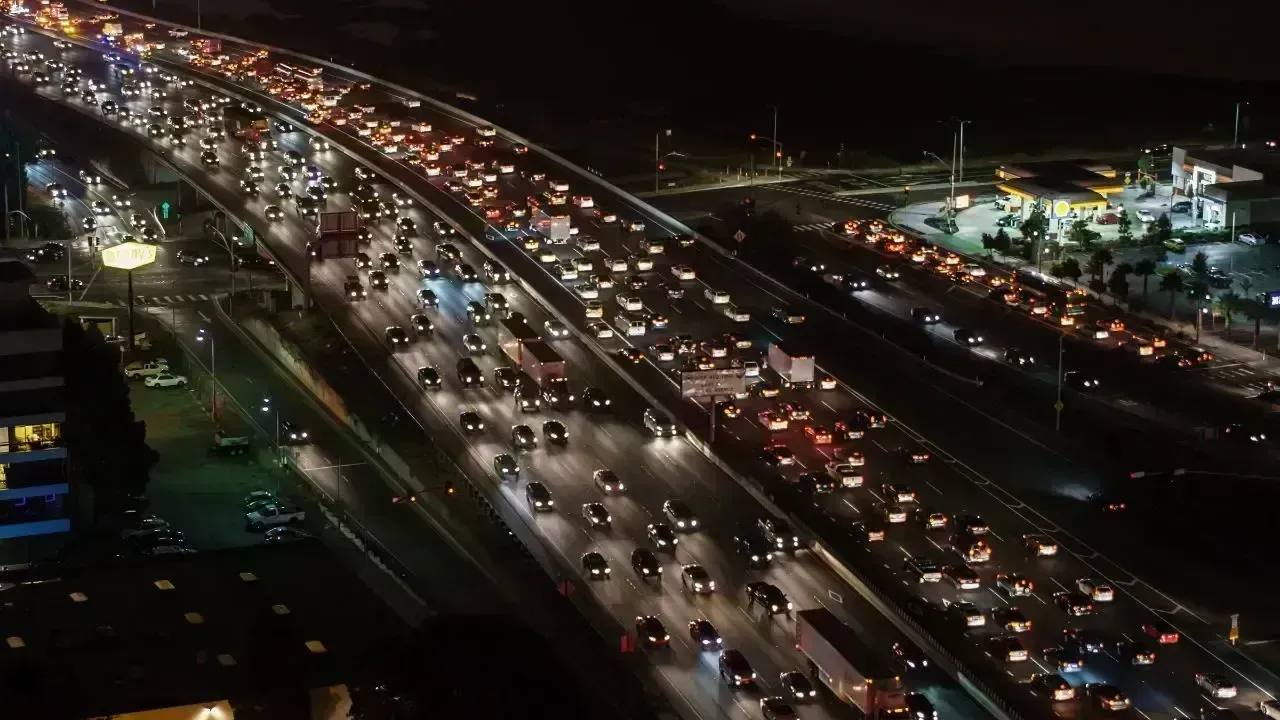 Sharjah Police Issues Red-Light Violation Warning with Real CCTV Footage