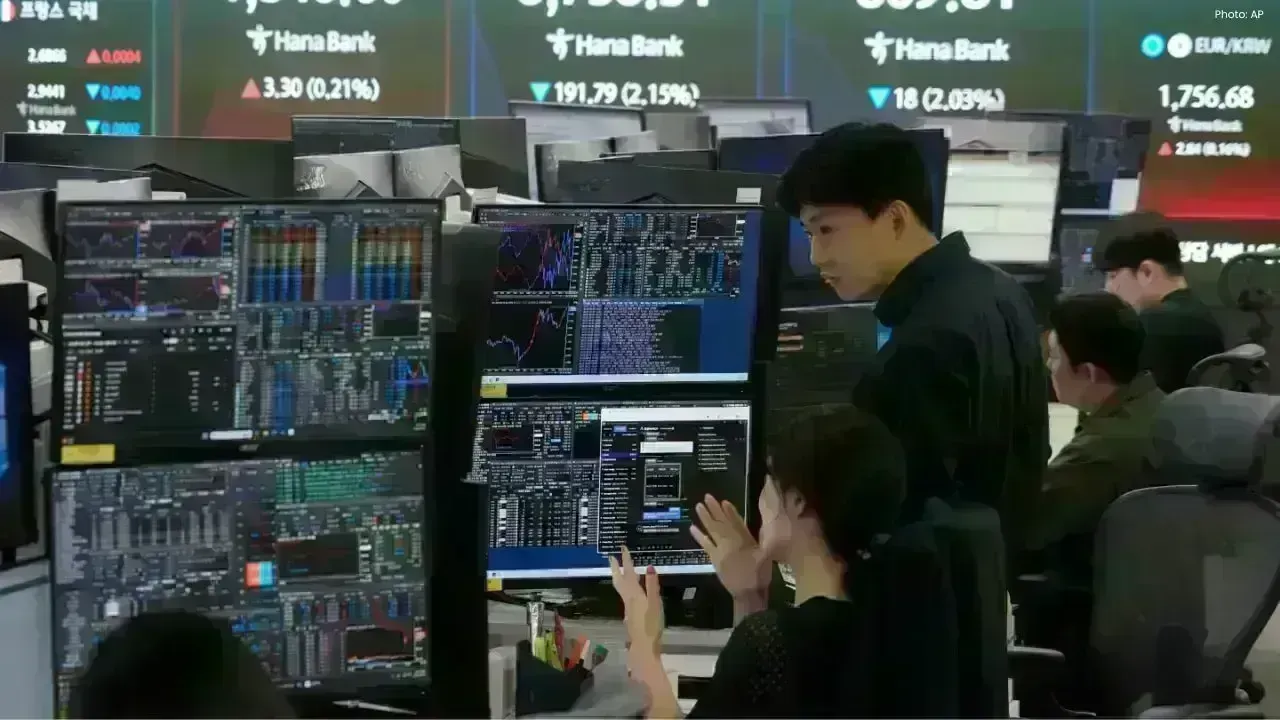 Asian Markets Decline Following AI-Driven Stock Surge