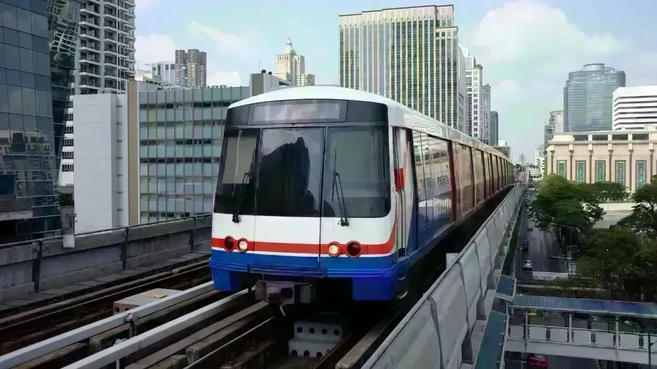 Shah Alam LRT3 Achieves 60,000 Passenger Trips on Opening Day