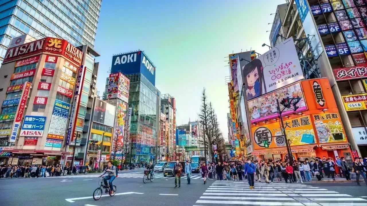 Japan Sees 1% Decline in First-Half Tourist Arrivals Despite 20 Million Visitors