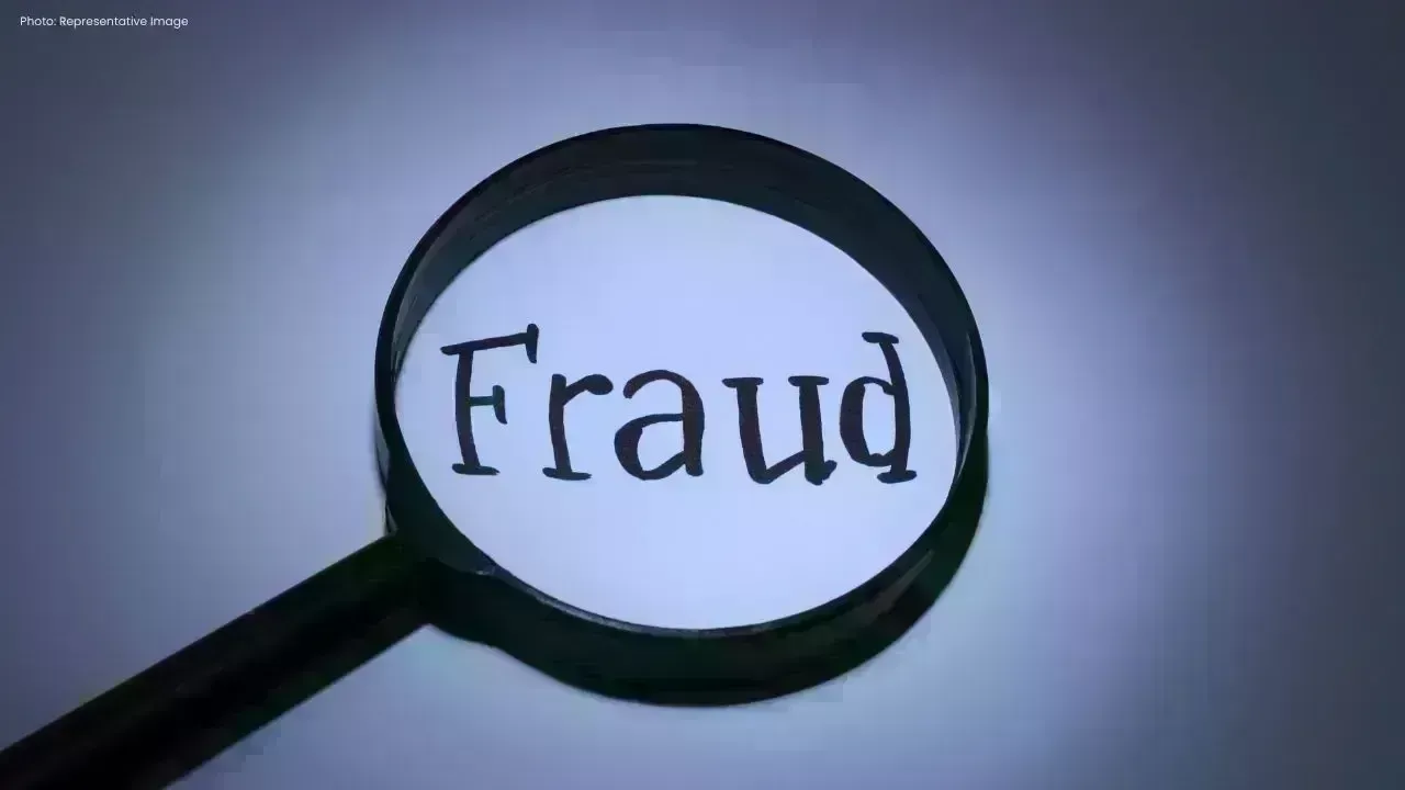 Kuwait Arrests Egyptian Guard, Kuwaiti Woman in Stamp Fraud Case