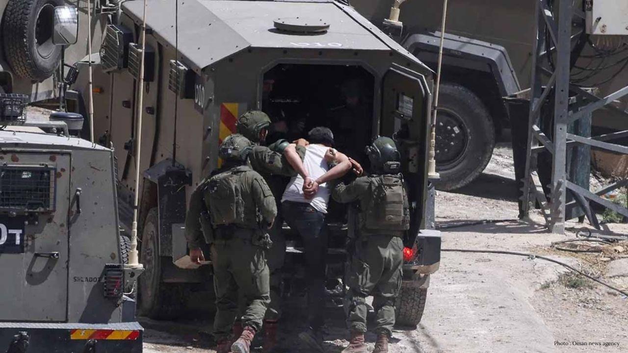 Israeli Forces Arrest 13 Palestinians in West Bank Raids