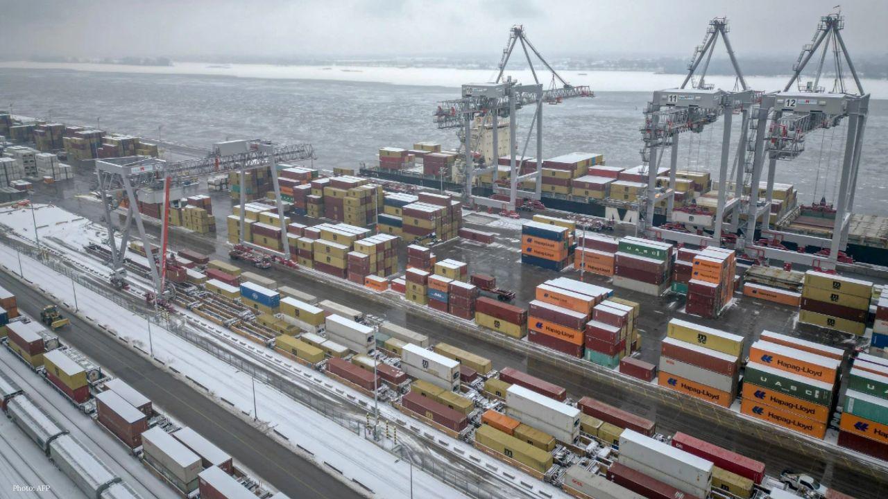 Trump Eases Some Canada Tariffs Ahead of Midterms